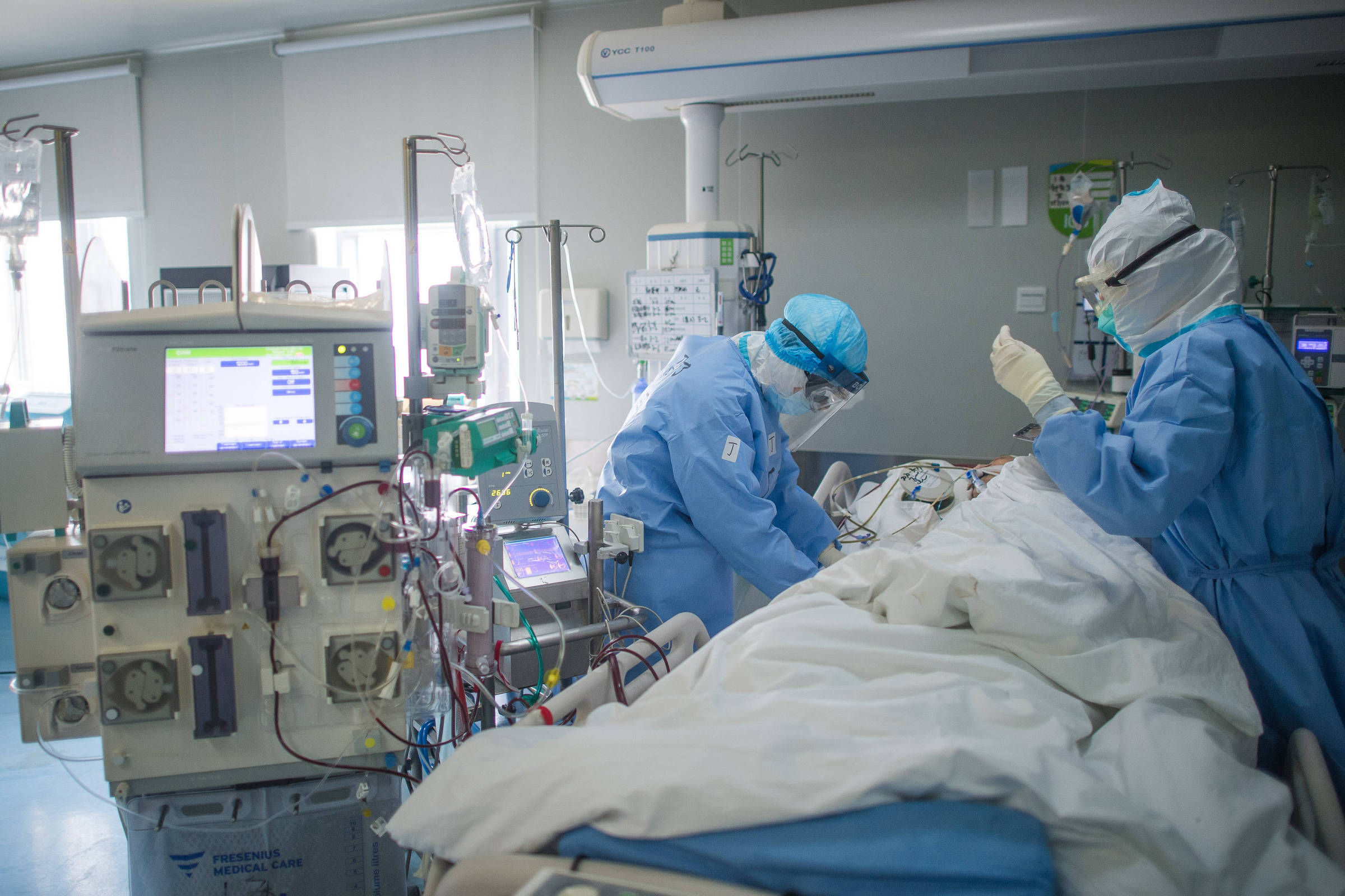 Algoritmos e inteligência artificial podem ajudar Brasil a decidir sobre leitos de UTI
